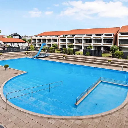 דירה Cozy Furnished Holiday - With Views To The Sea פאבורג