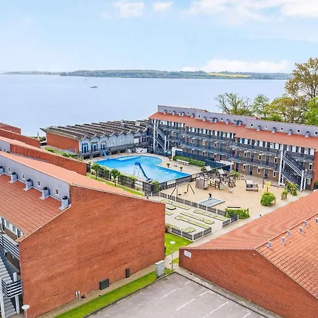 Cozy Furnished Holiday - With Views To The Sea Fåborg