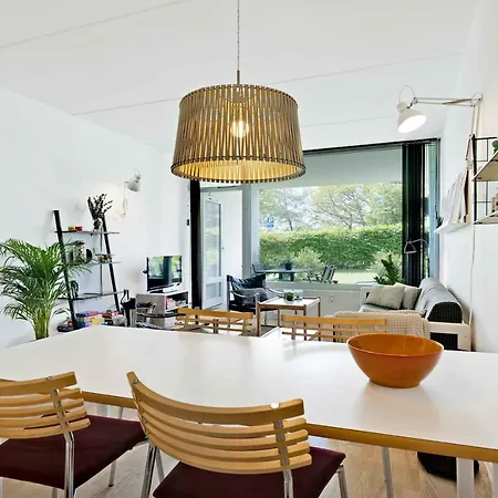 Cozy Furnished Holiday - With Views To The Sea * פאבורג